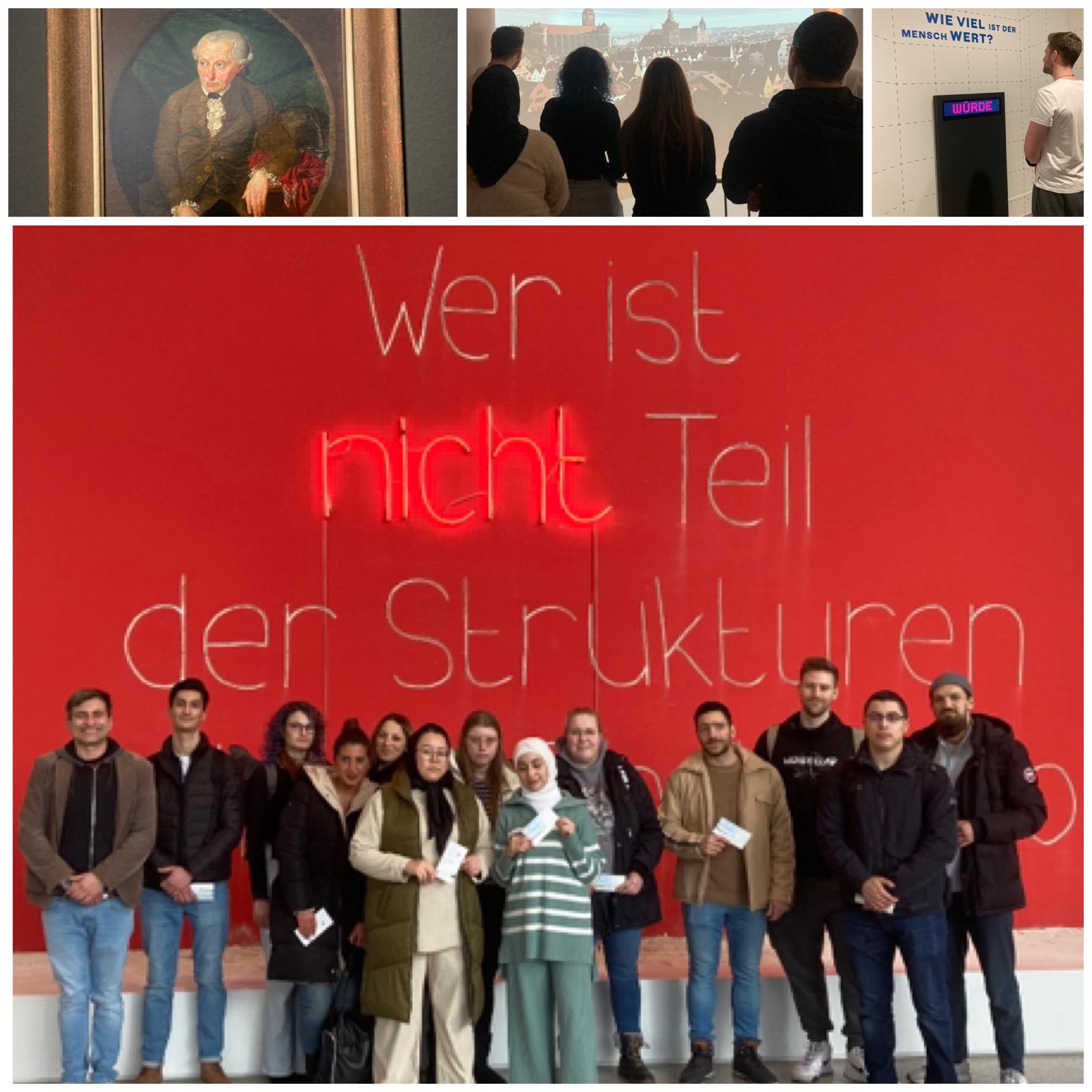 Studierende beim Besuch der Ausstellung "Immanuel Kant und die offenen Fragen"